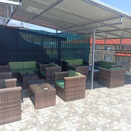 Hotel Krasi 2*