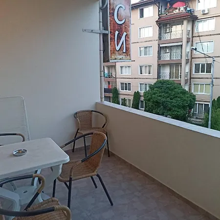 краси Хотел